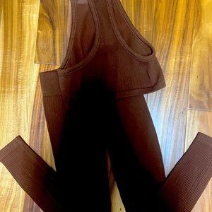 Set pants and crop tank